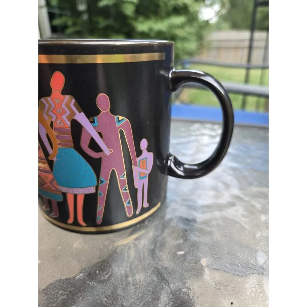 Vintage LAUREL BURCH Familia del Mundo‎ Coffee Mug Cup 1988